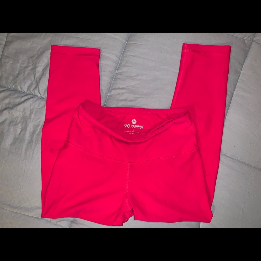 Pink cropped leggings